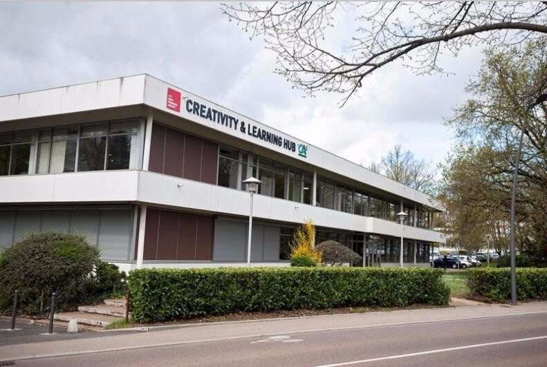 北京邮电大学-里昂大学合作办学校园风景